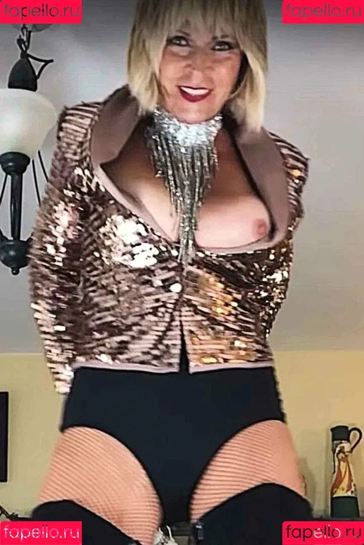 Toyah Onlyfans Photo Gallery 