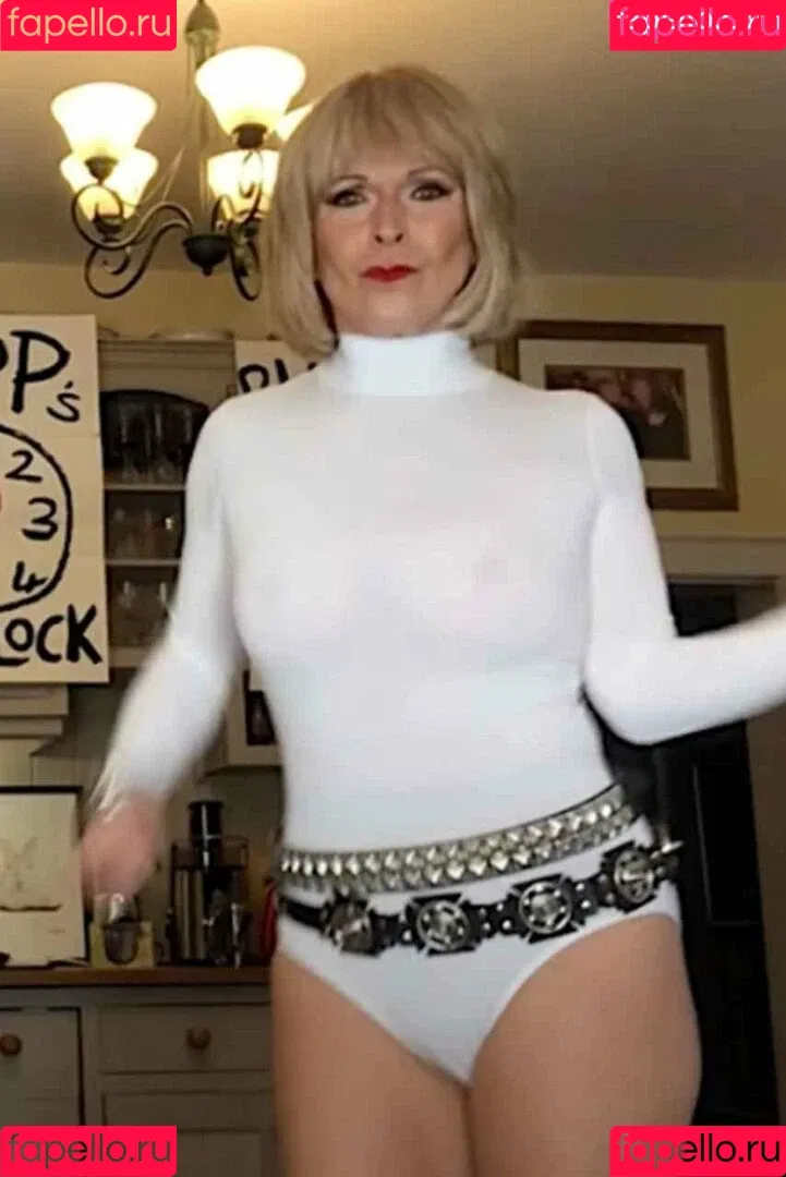 Toyah Onlyfans Photo Gallery 