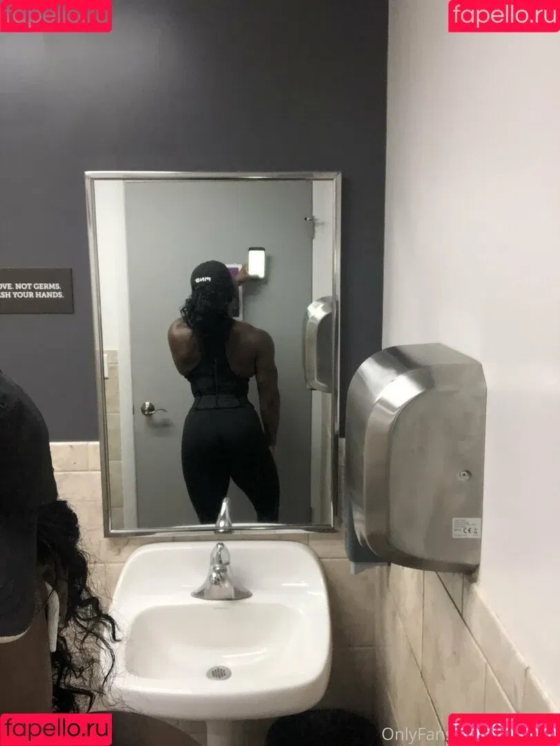 ebonymuscle Onlyfans Photo Gallery 
