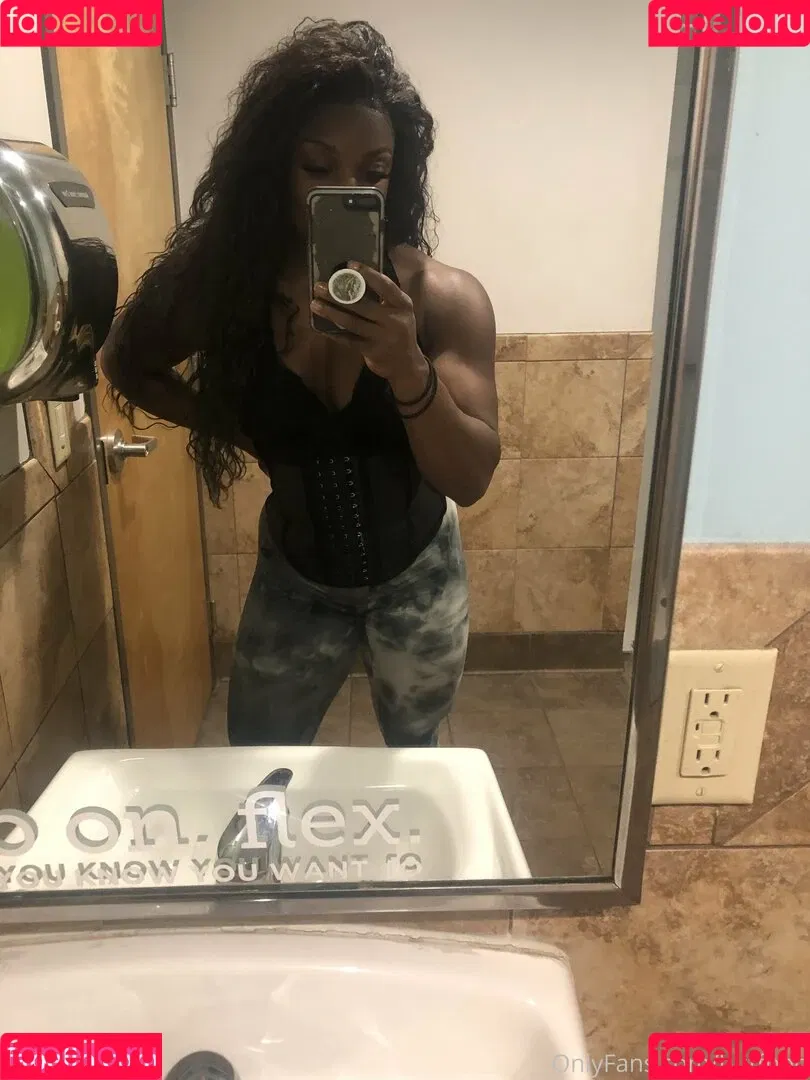 ebonymuscle Onlyfans Photo Gallery 