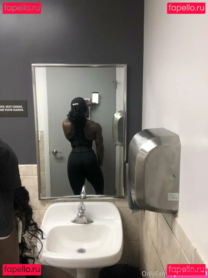 ebonymuscle Onlyfans Photo Gallery 