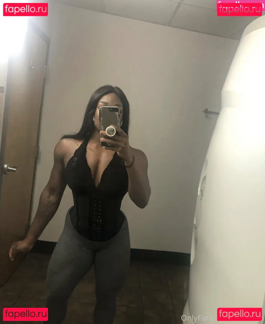 ebonymuscle Onlyfans Photo Gallery 