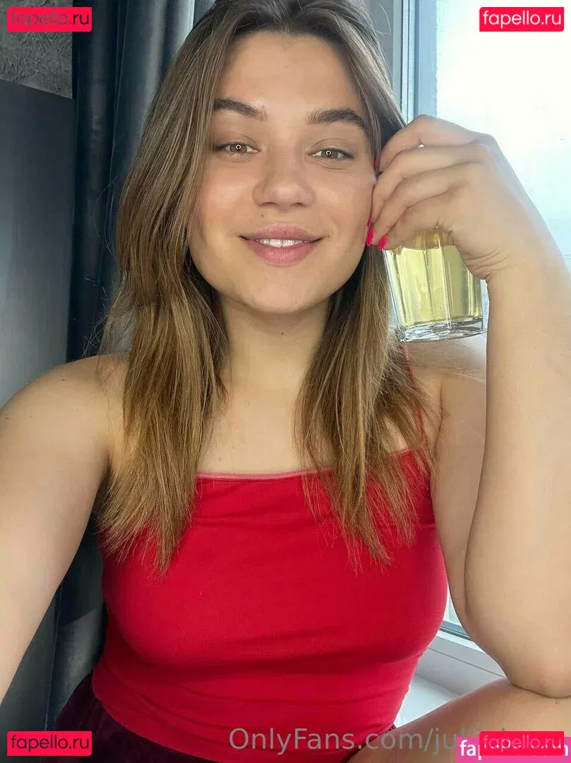 julliabern Onlyfans Photo Gallery 