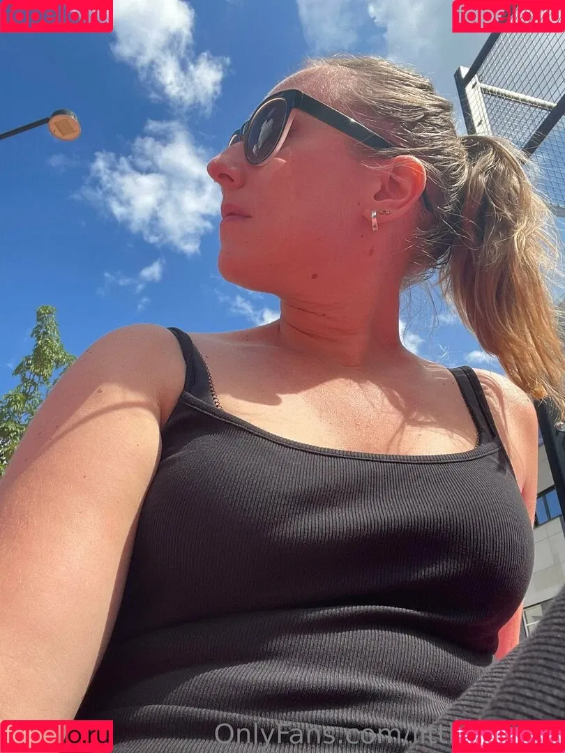 littleshyme Onlyfans Photo Gallery 