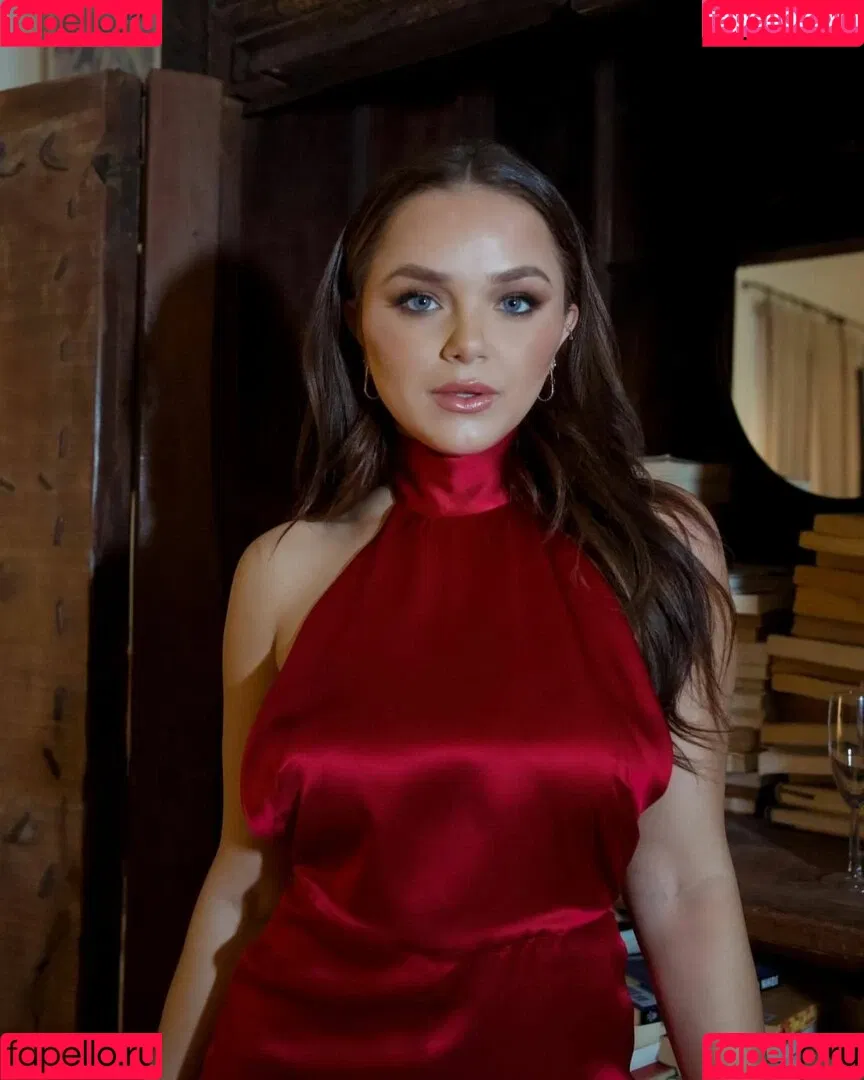 Oana Gregory Onlyfans Photo Gallery 