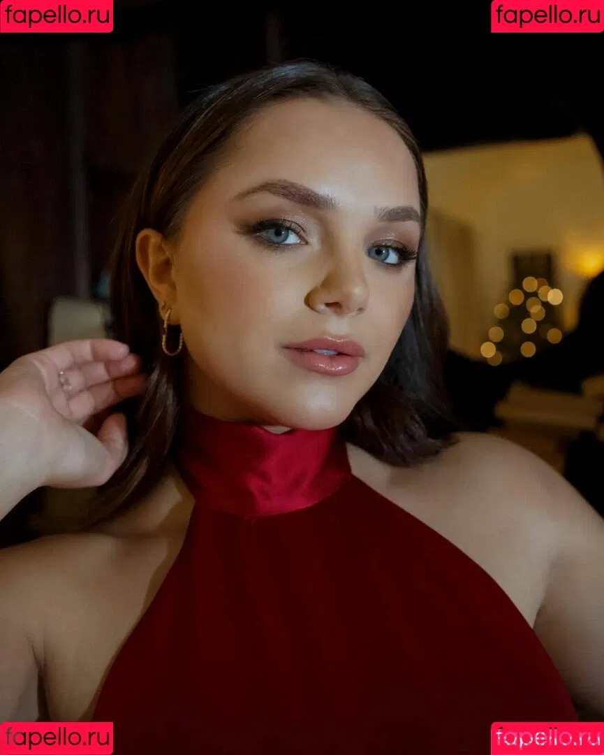 Oana Gregory Onlyfans Photo Gallery 