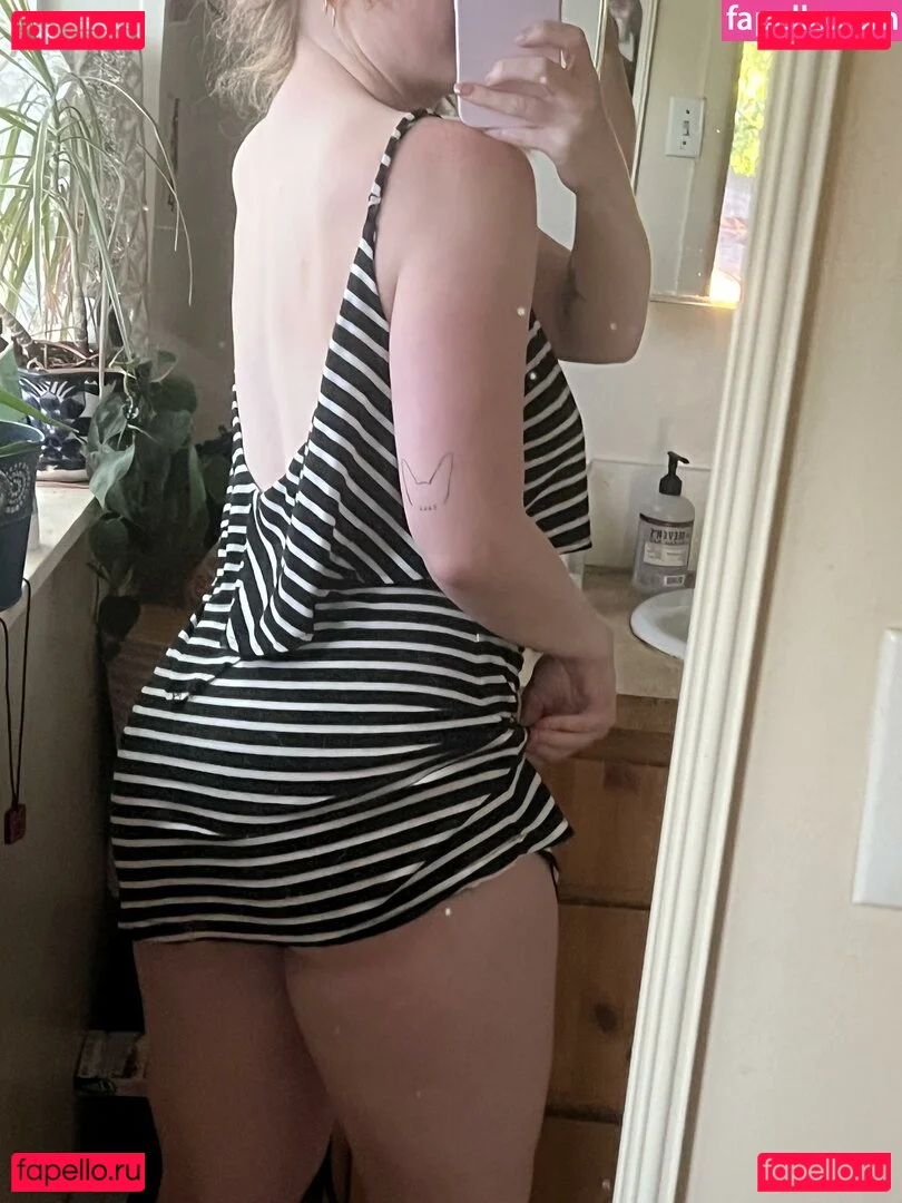 ivypearl42069 Onlyfans Photo Gallery 