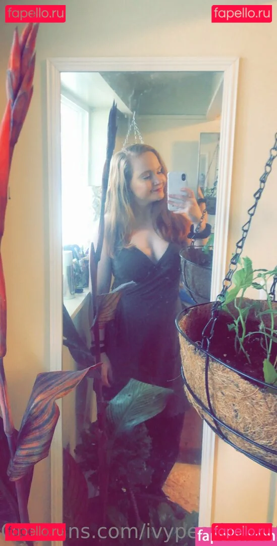 ivypearl42069 Onlyfans Photo Gallery 