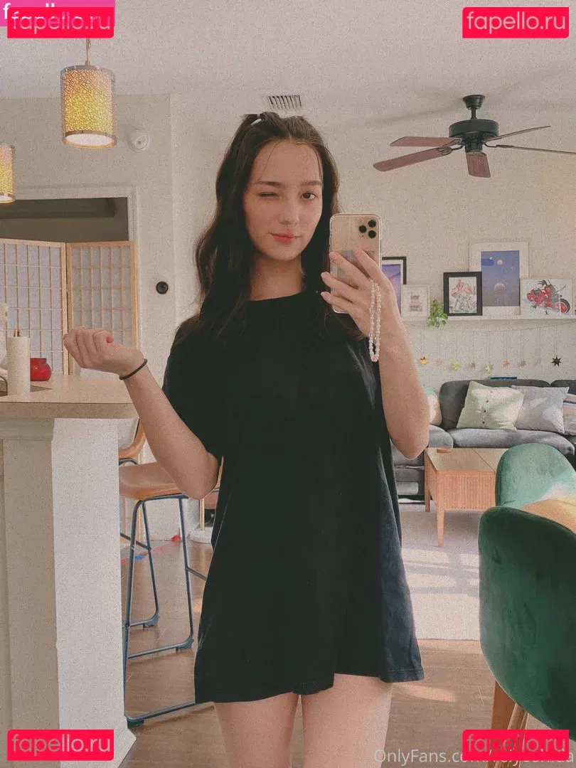 Rei Yoshida Onlyfans Photo Gallery 