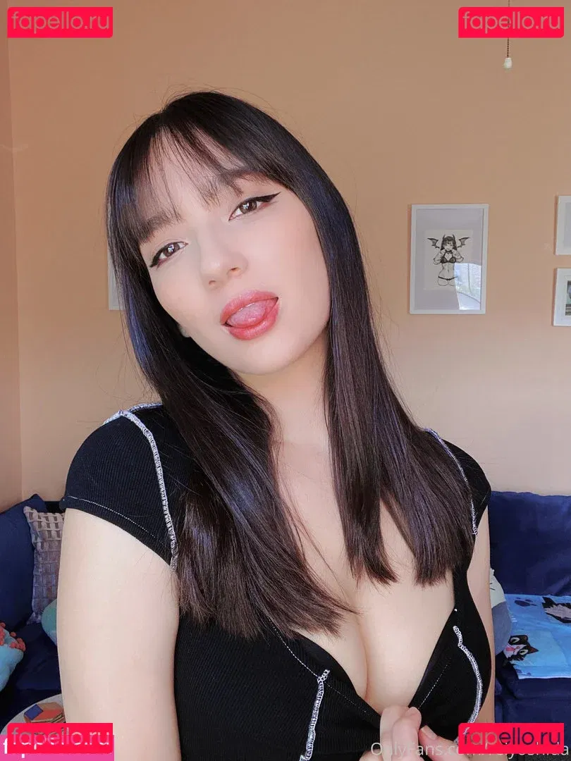 Rei Yoshida Onlyfans Photo Gallery 