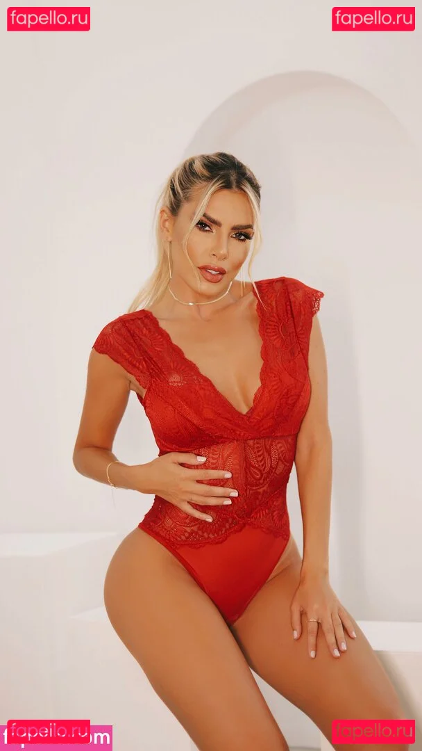 Erika Schneider Onlyfans Photo Gallery 
