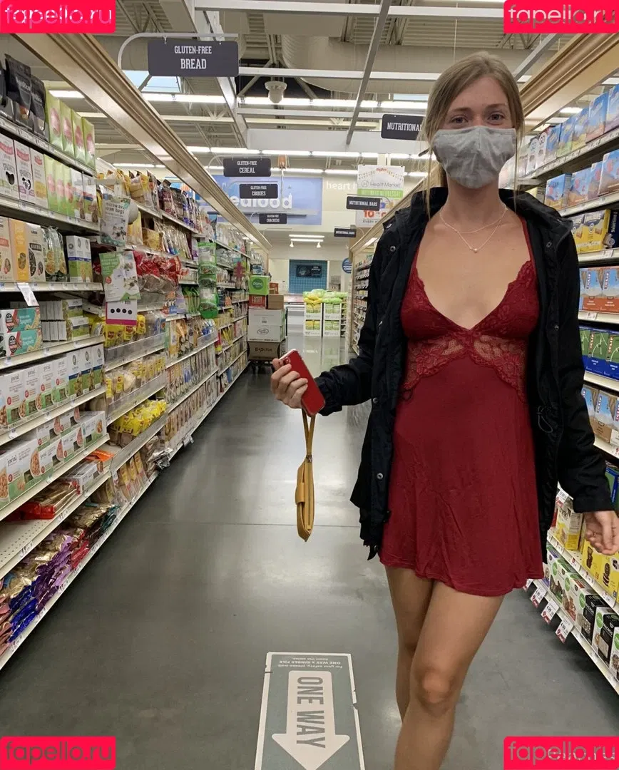 cremedelapeach Onlyfans Photo Gallery 