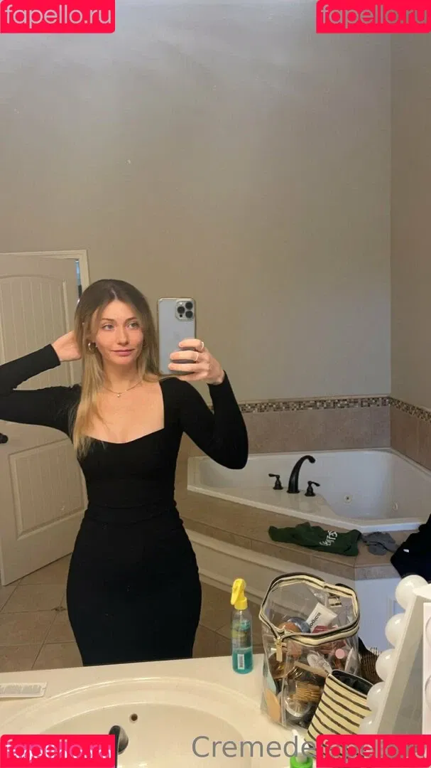 cremedelapeach Onlyfans Photo Gallery 