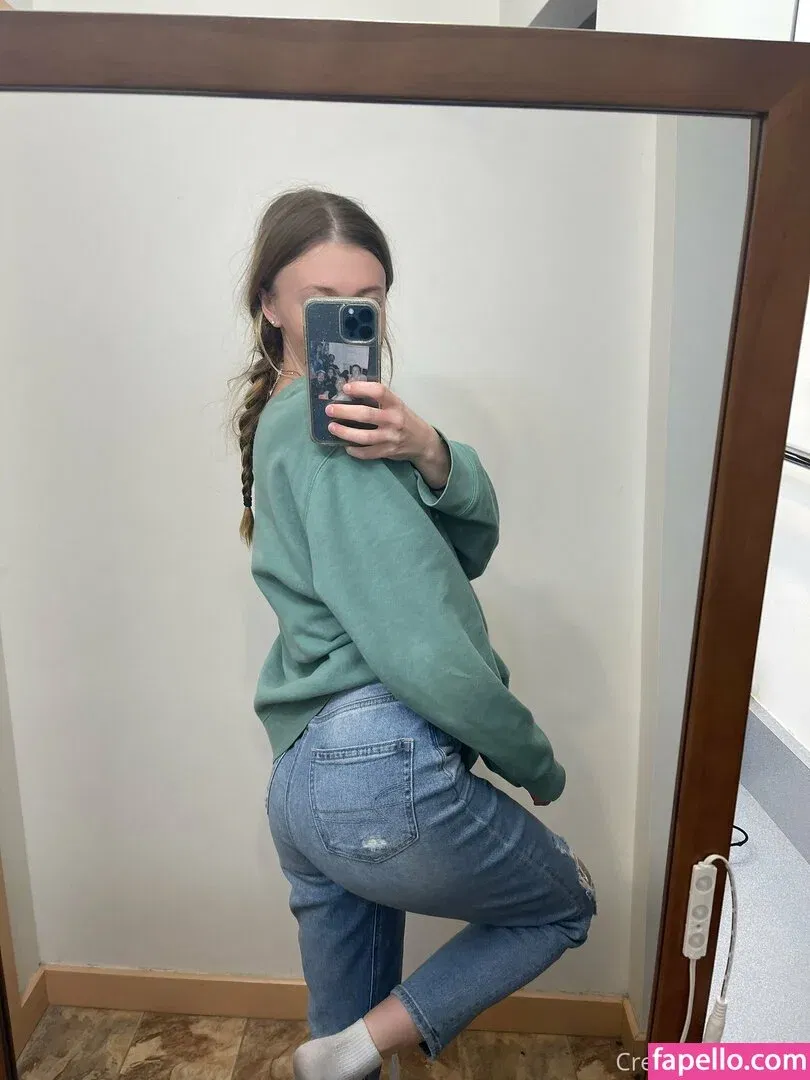 cremedelapeach Onlyfans Photo Gallery 