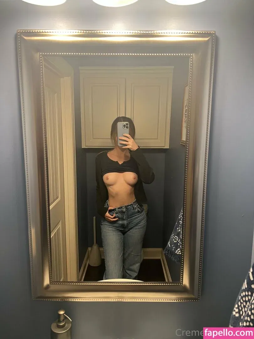 cremedelapeach Onlyfans Photo Gallery 