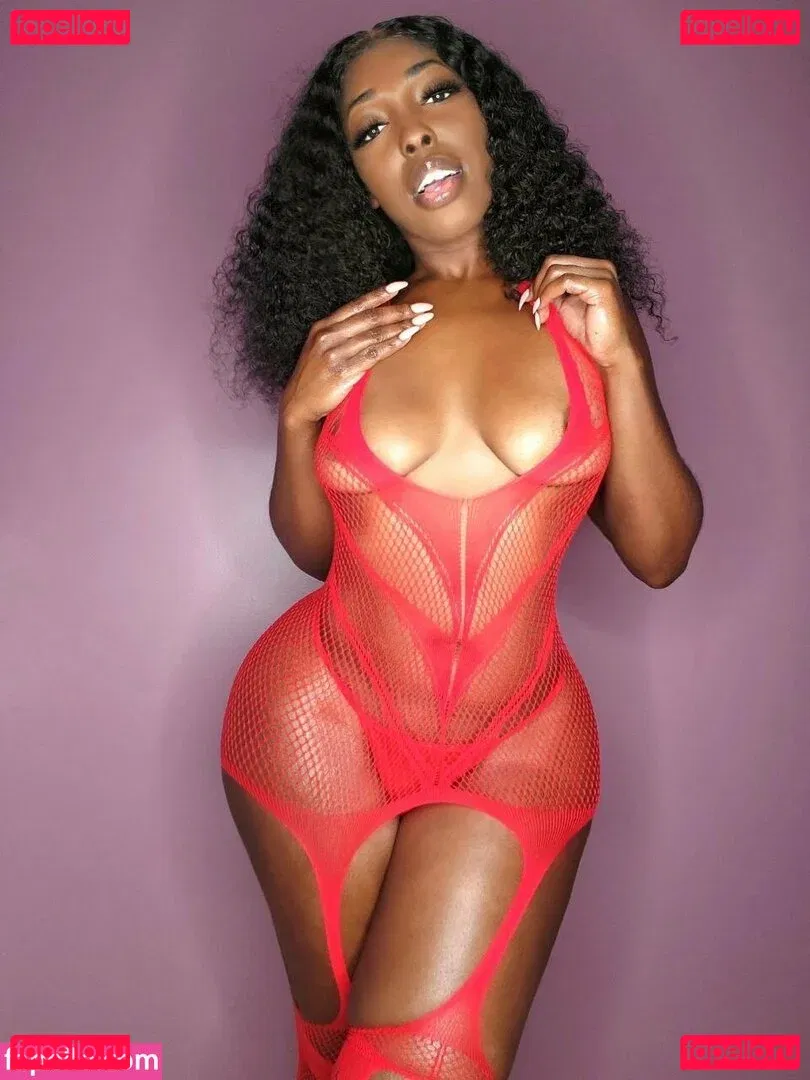 mirascarlett Onlyfans Photo Gallery 