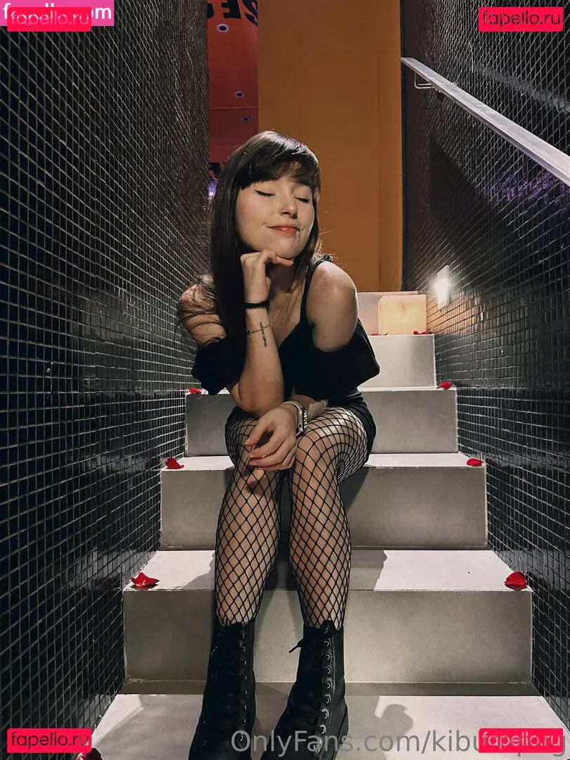 kibumpng Onlyfans Photo Gallery 