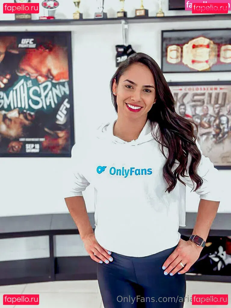 arianelipski Onlyfans Photo Gallery 