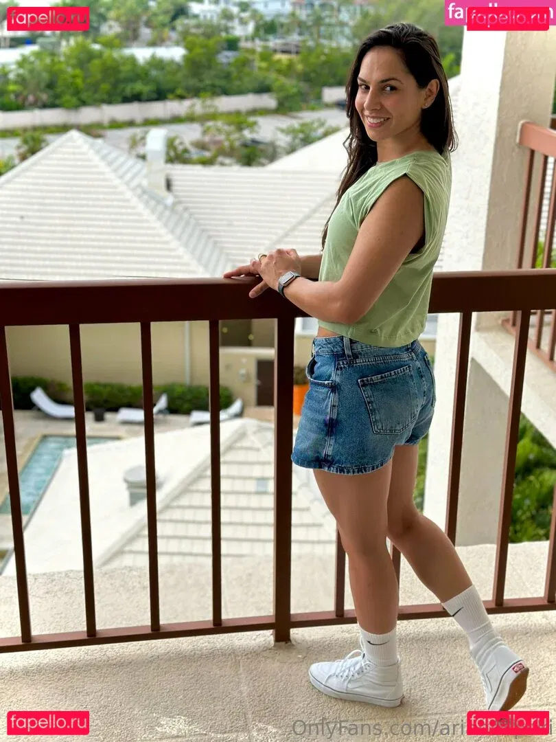 arianelipski Onlyfans Photo Gallery 