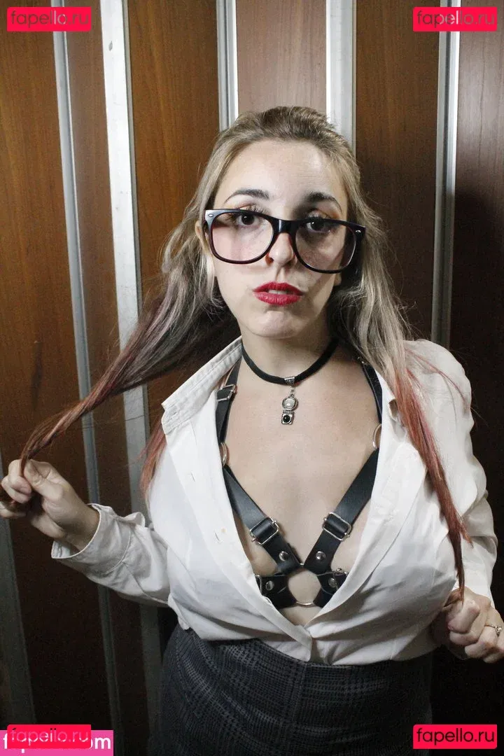 Nena Mala Onlyfans Photo Gallery 