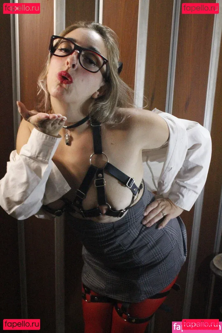 Nena Mala Onlyfans Photo Gallery 