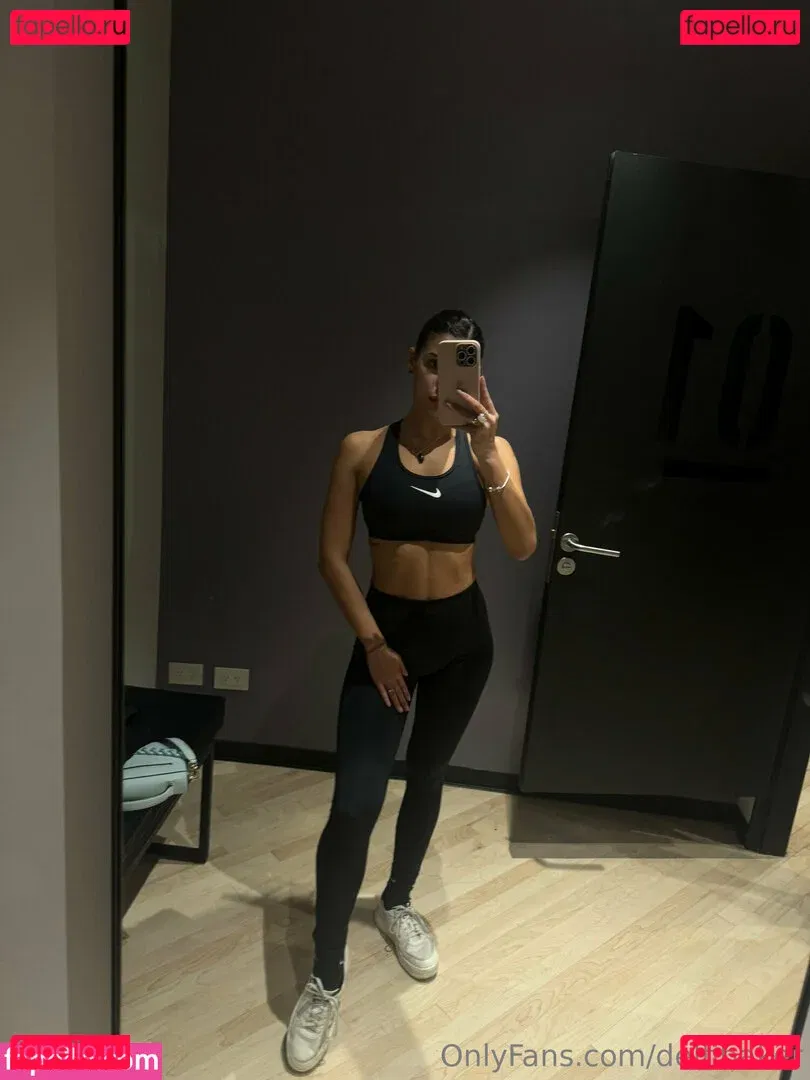 anacheri Onlyfans Photo Gallery 