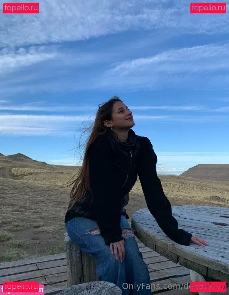 anacheri Onlyfans Photo Gallery 