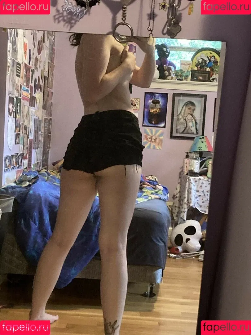 Maskedmouththrowaway U Onlyfans Photo Gallery 