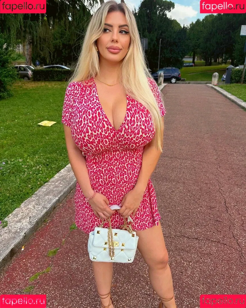 Valentina Di Rocco Onlyfans Photo Gallery 