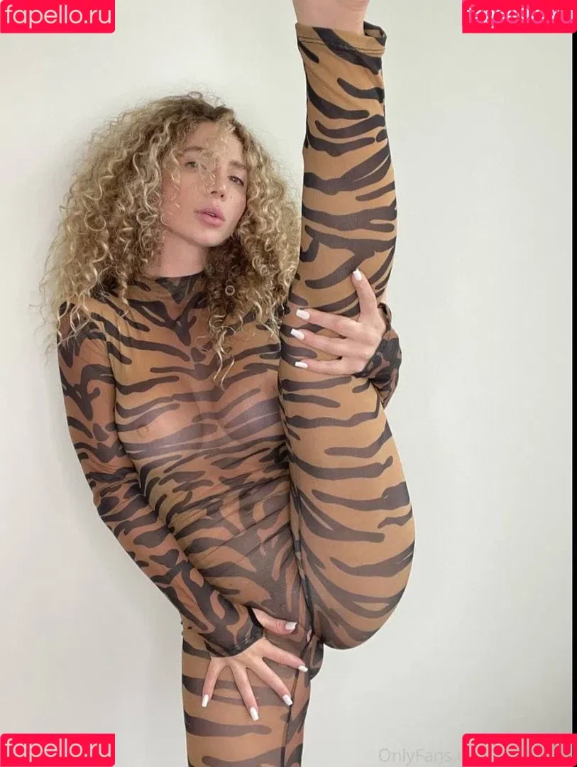 Alona Love Onlyfans Photo Gallery 