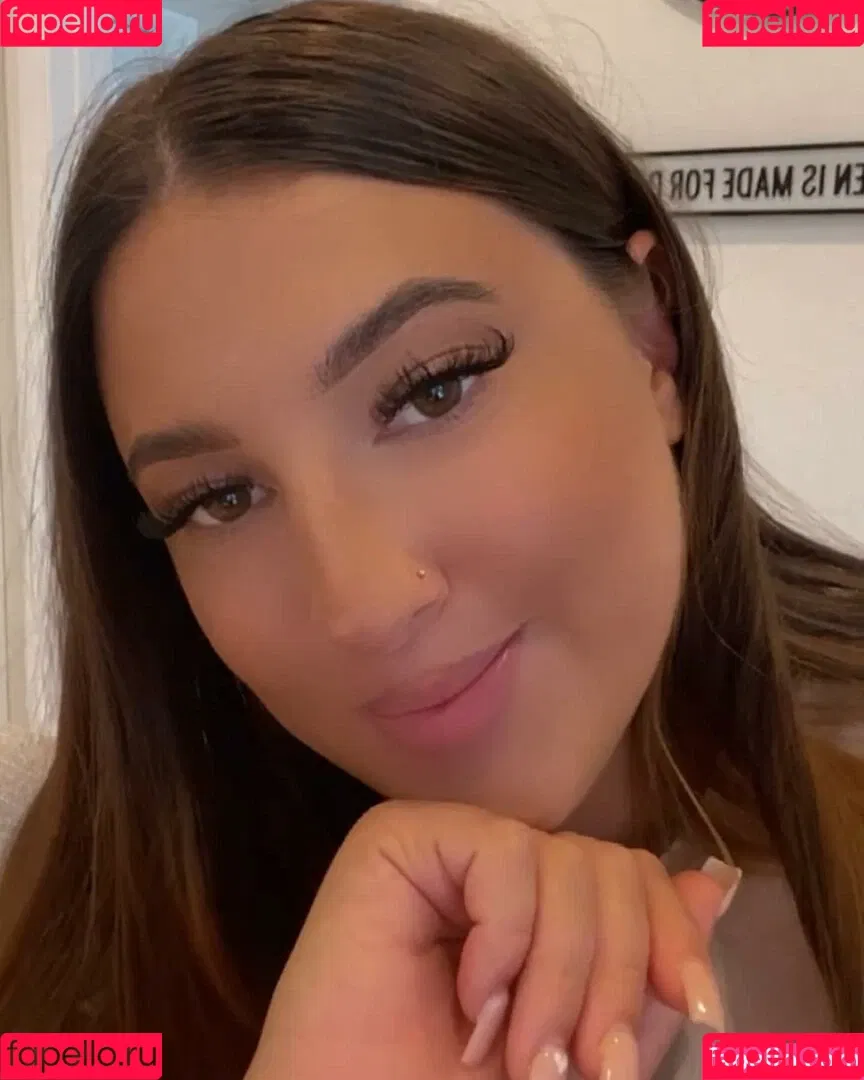 The Blue Dress Girl Onlyfans Photo Gallery 