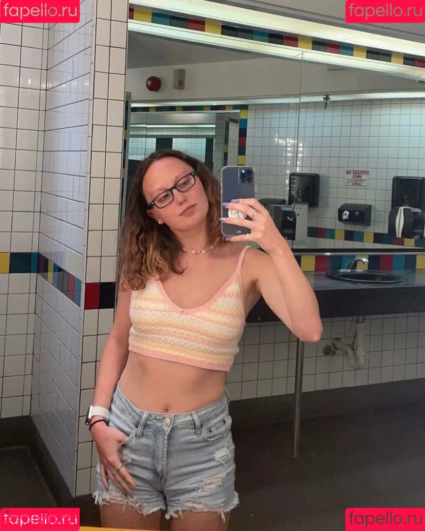 MuscleMommy002 Onlyfans Photo Gallery 