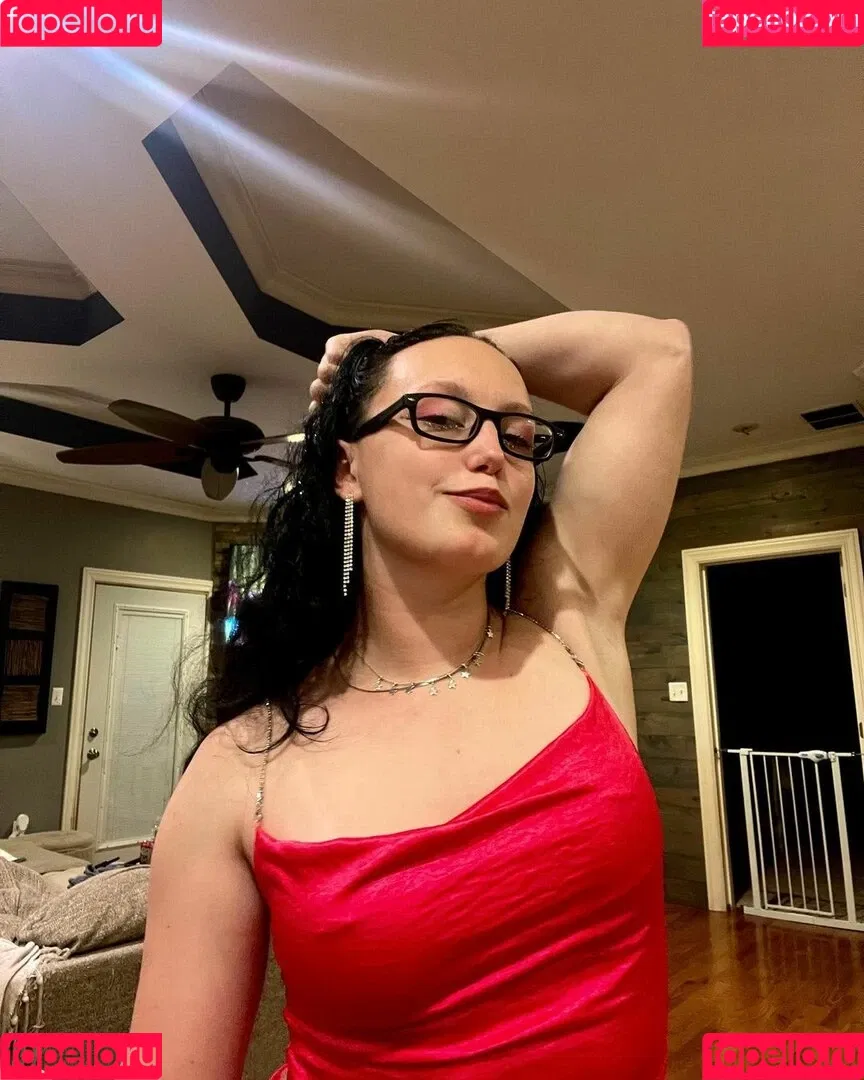 MuscleMommy002 Onlyfans Photo Gallery 