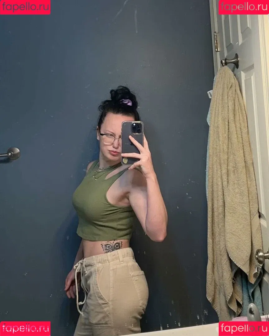 MuscleMommy002 Onlyfans Photo Gallery 