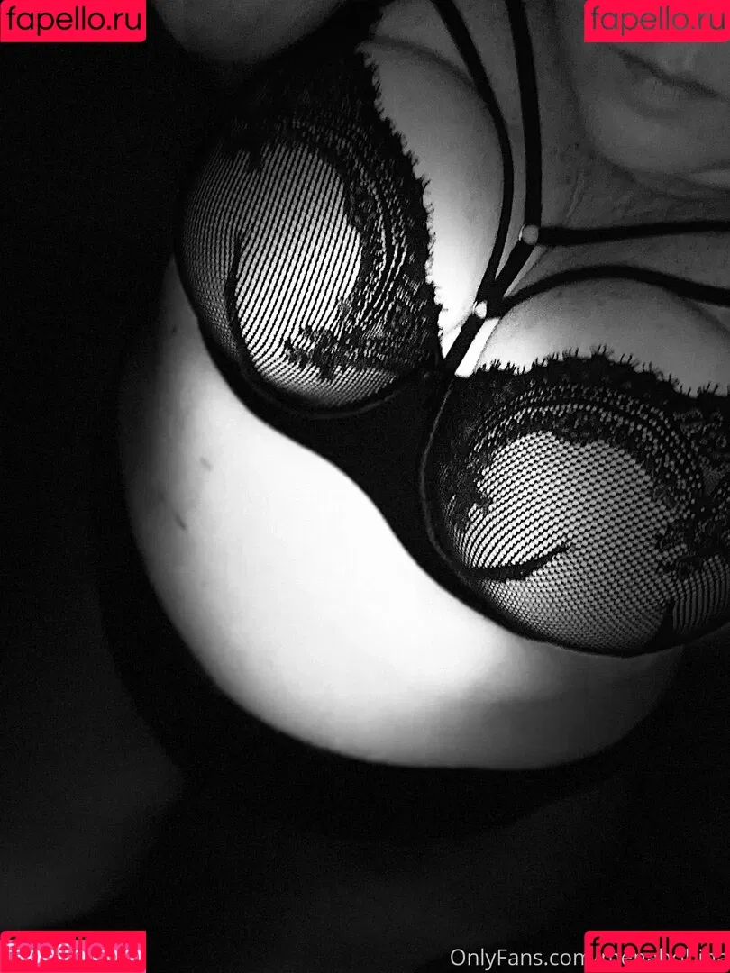 menabobina Onlyfans Photo Gallery 