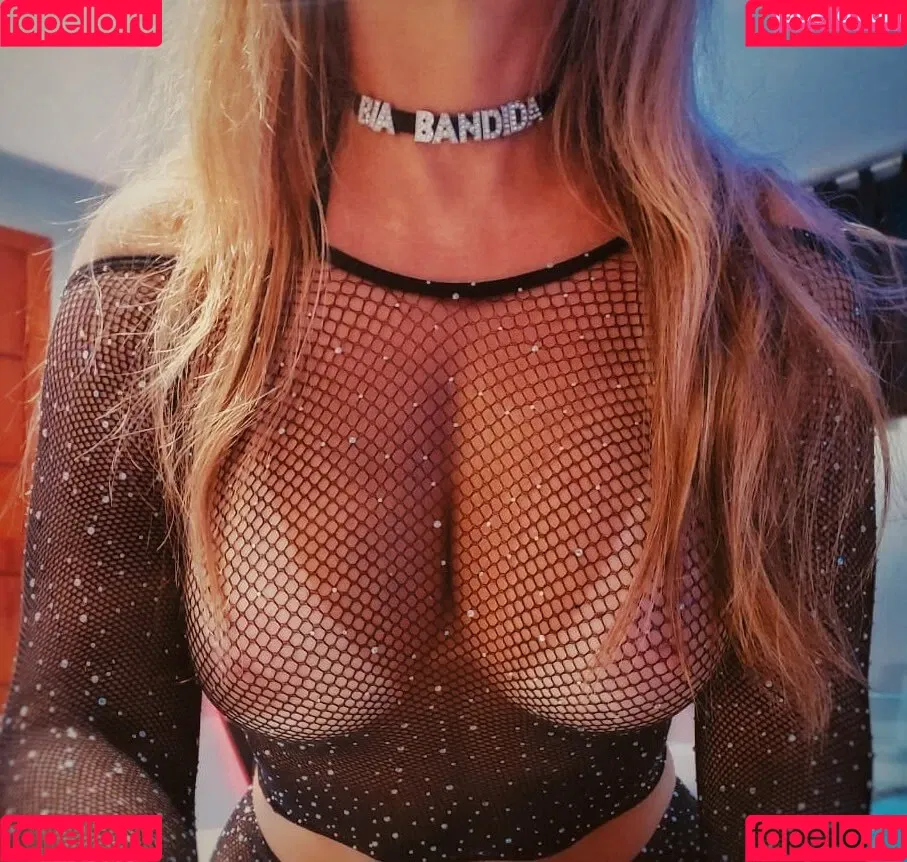 Bia Bandida Onlyfans Photo Gallery 