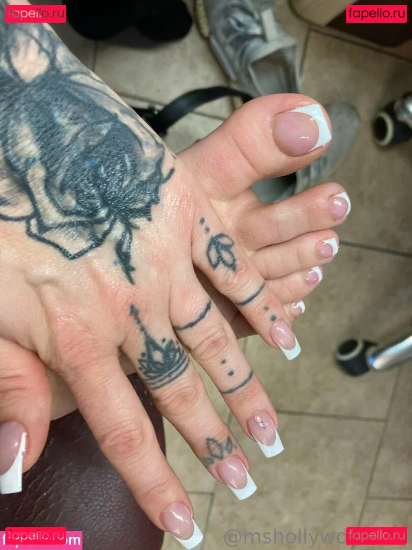 mshollywood100free Onlyfans Photo Gallery 