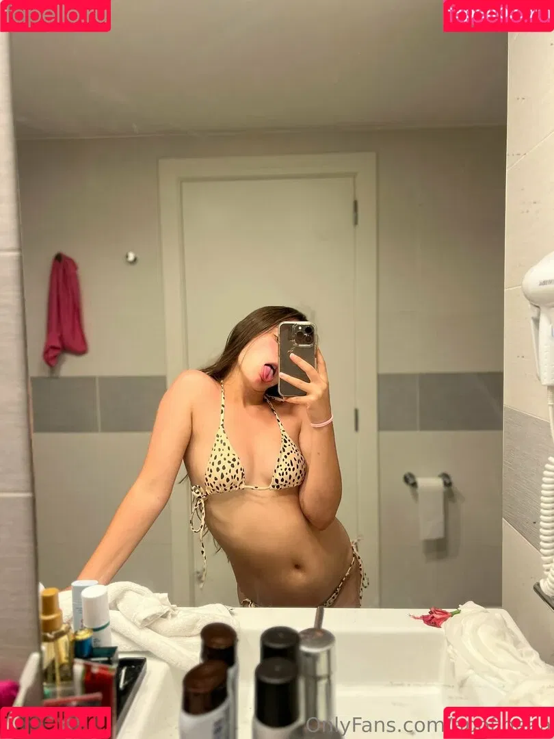 Apofigeaa Onlyfans Photo Gallery 
