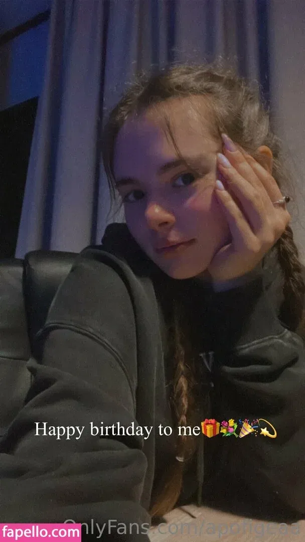 Apofigeaa Onlyfans Photo Gallery 