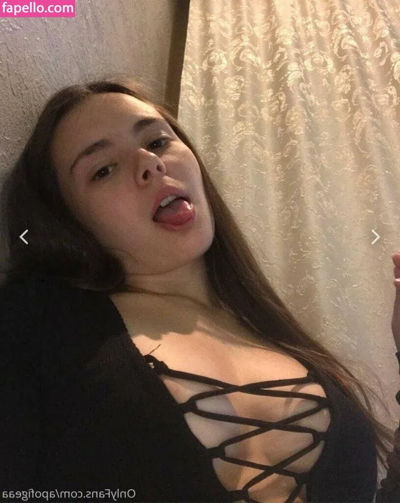 Apofigeaa Onlyfans Photo Gallery 