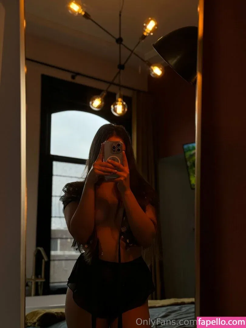 Apofigeaa Onlyfans Photo Gallery 