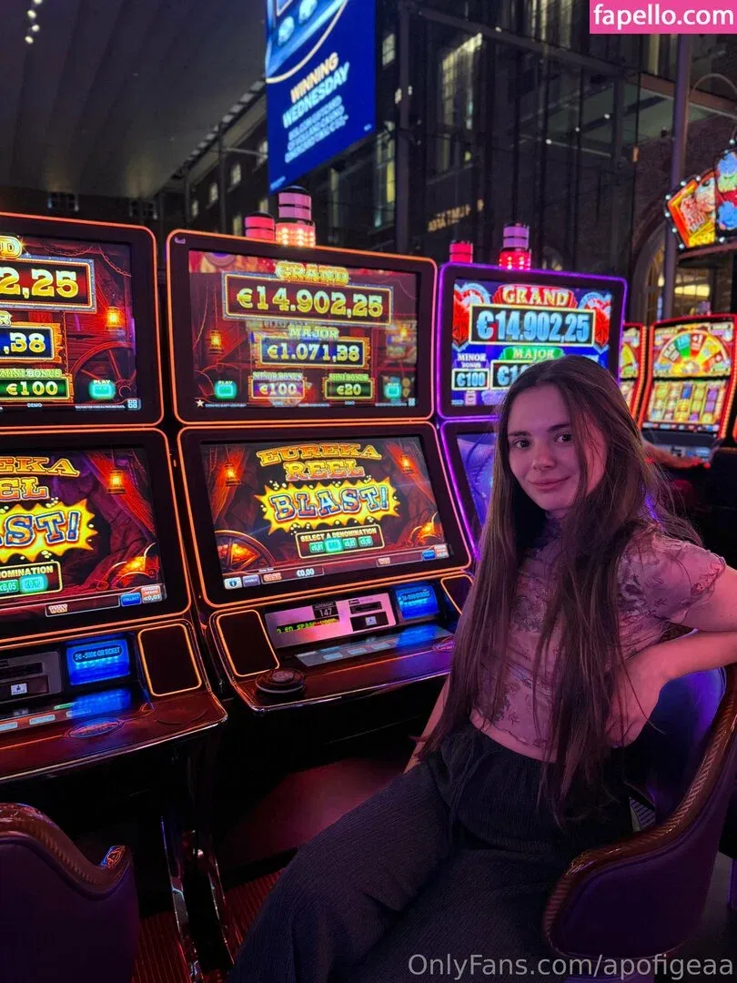 Apofigeaa Onlyfans Photo Gallery 