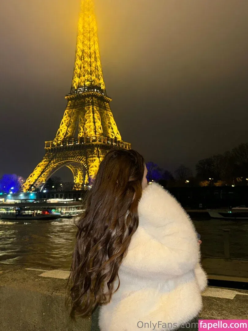 Apofigeaa Onlyfans Photo Gallery 