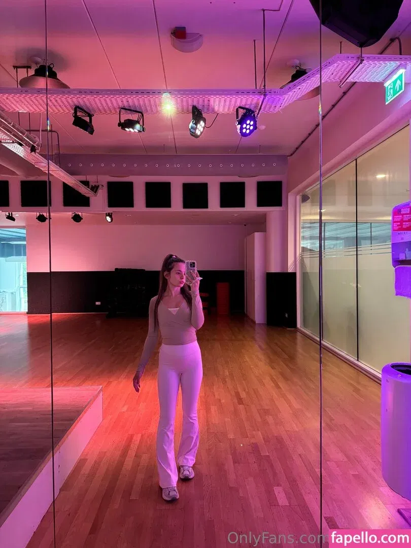 Apofigeaa Onlyfans Photo Gallery 