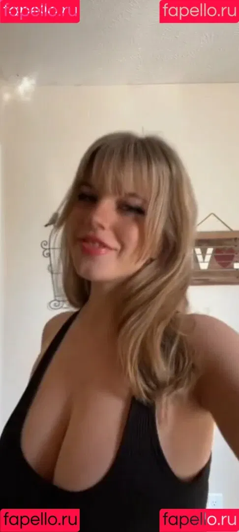 Haley Z Onlyfans Photo Gallery 