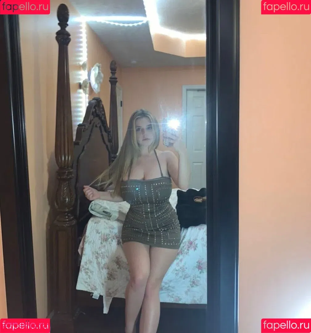 Haley Z Onlyfans Photo Gallery 
