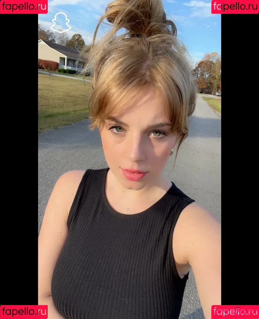 Haley Z Onlyfans Photo Gallery 