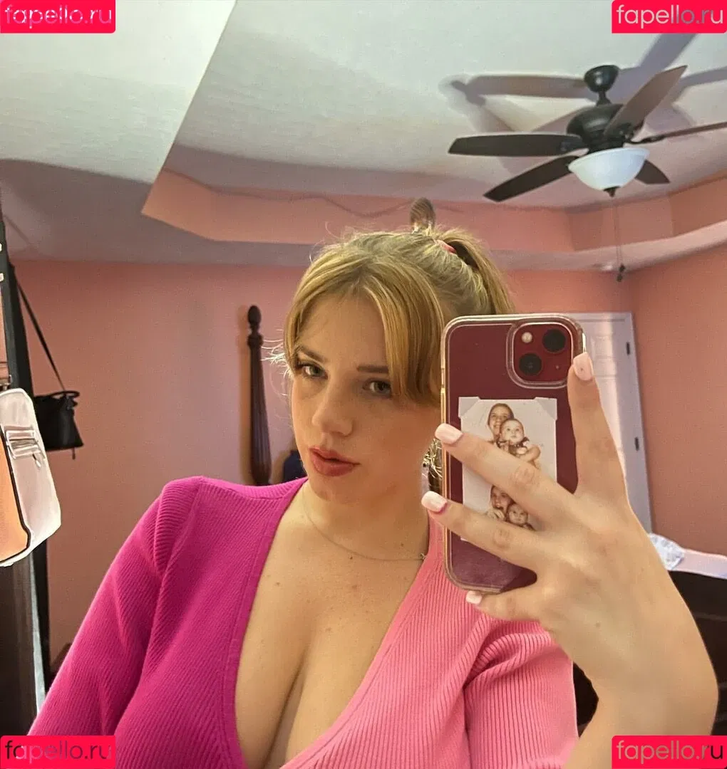 Haley Z Onlyfans Photo Gallery 