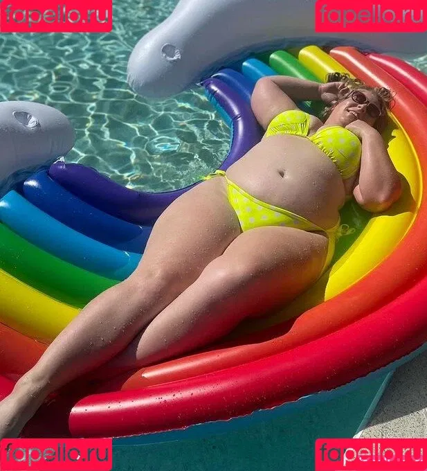 MzPoke Onlyfans Photo Gallery 