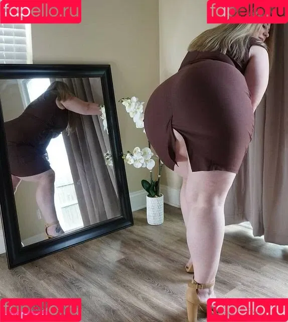 MzPoke Onlyfans Photo Gallery 